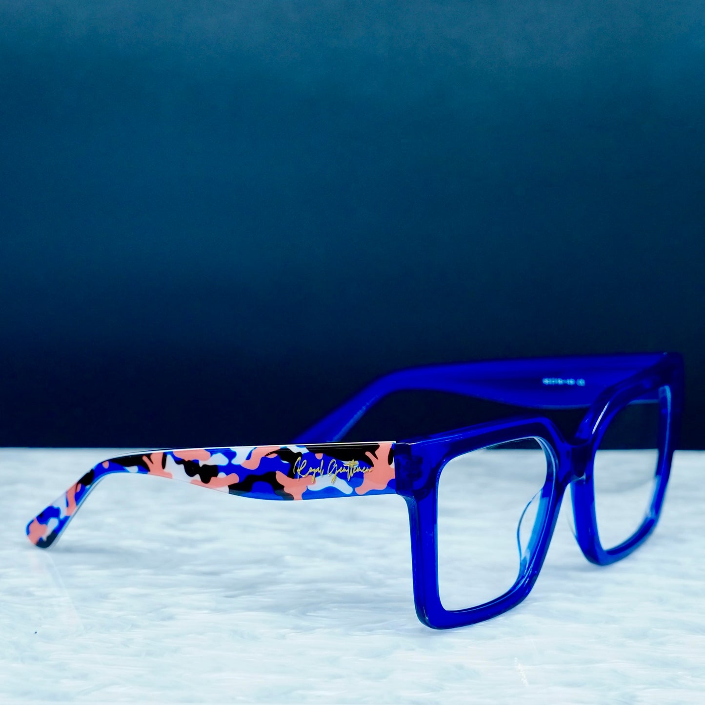 EYEWEAR PHELAN