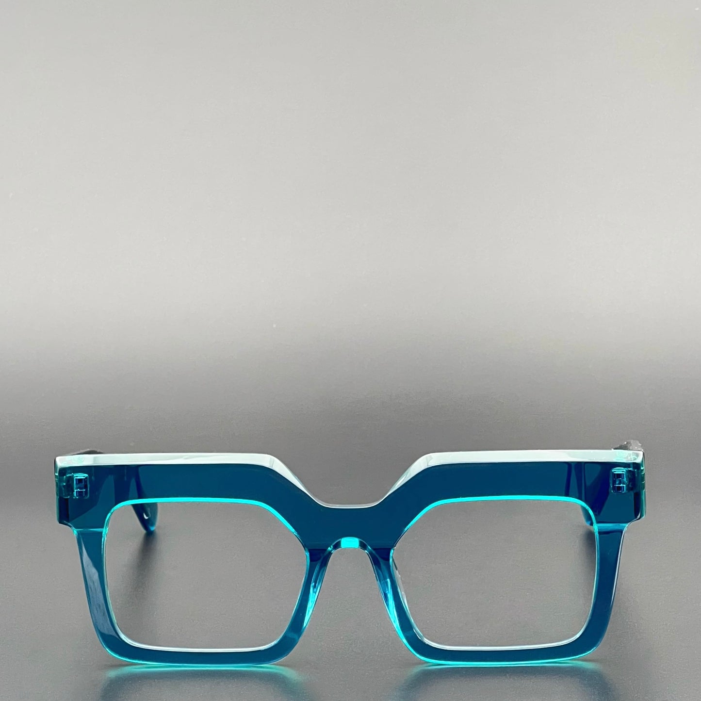 EYEWEAR